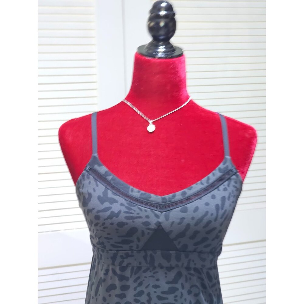 Lululemon Women's Black Animal Print Just Breathe Tank Size 6 2597 - Picture 7 of 15